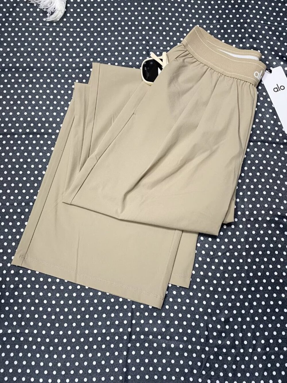 ALO Yoga Suit Up Trouser🍷GravelWide Leg Pants-Regular 30”🍒Chic|Everyday Wear - Picture 4 of 9